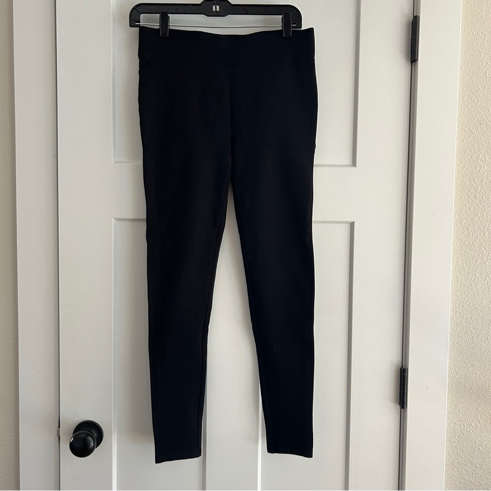 LOFT Black Ponte Knit Pants, Size Small‎